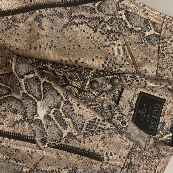 Guess Python Vest - Picture 7 of 9